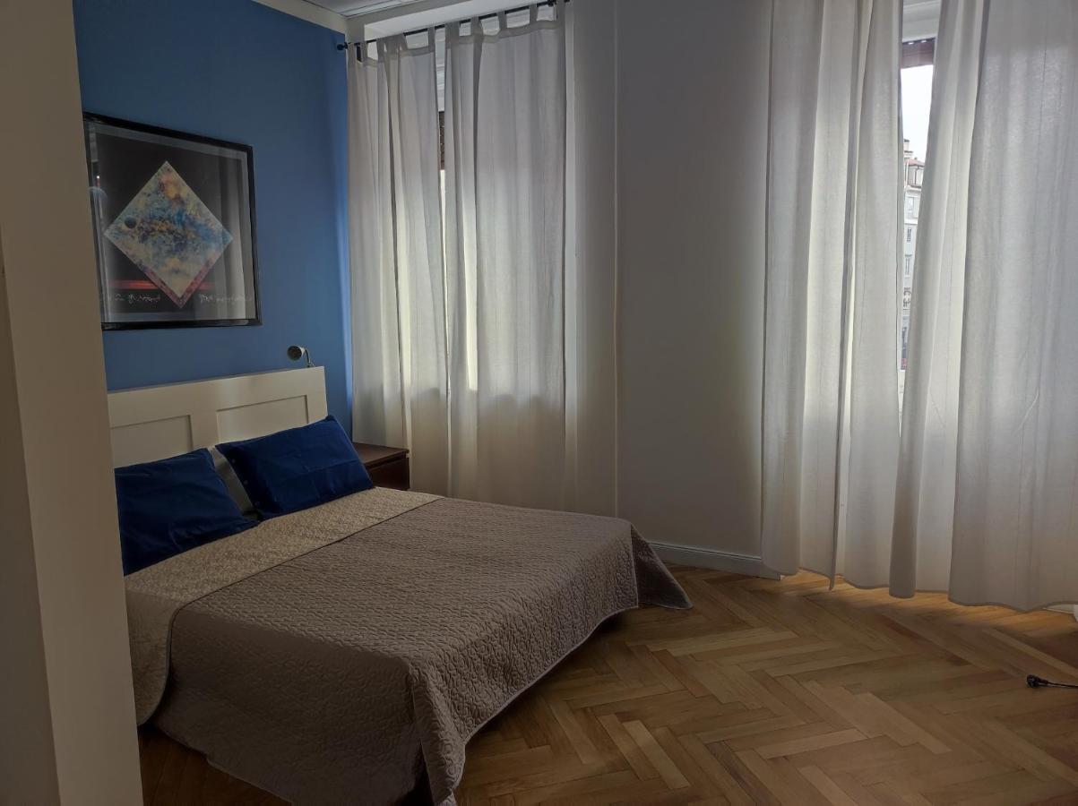 Piazza Goldoni Rooms Trieste Esterno foto